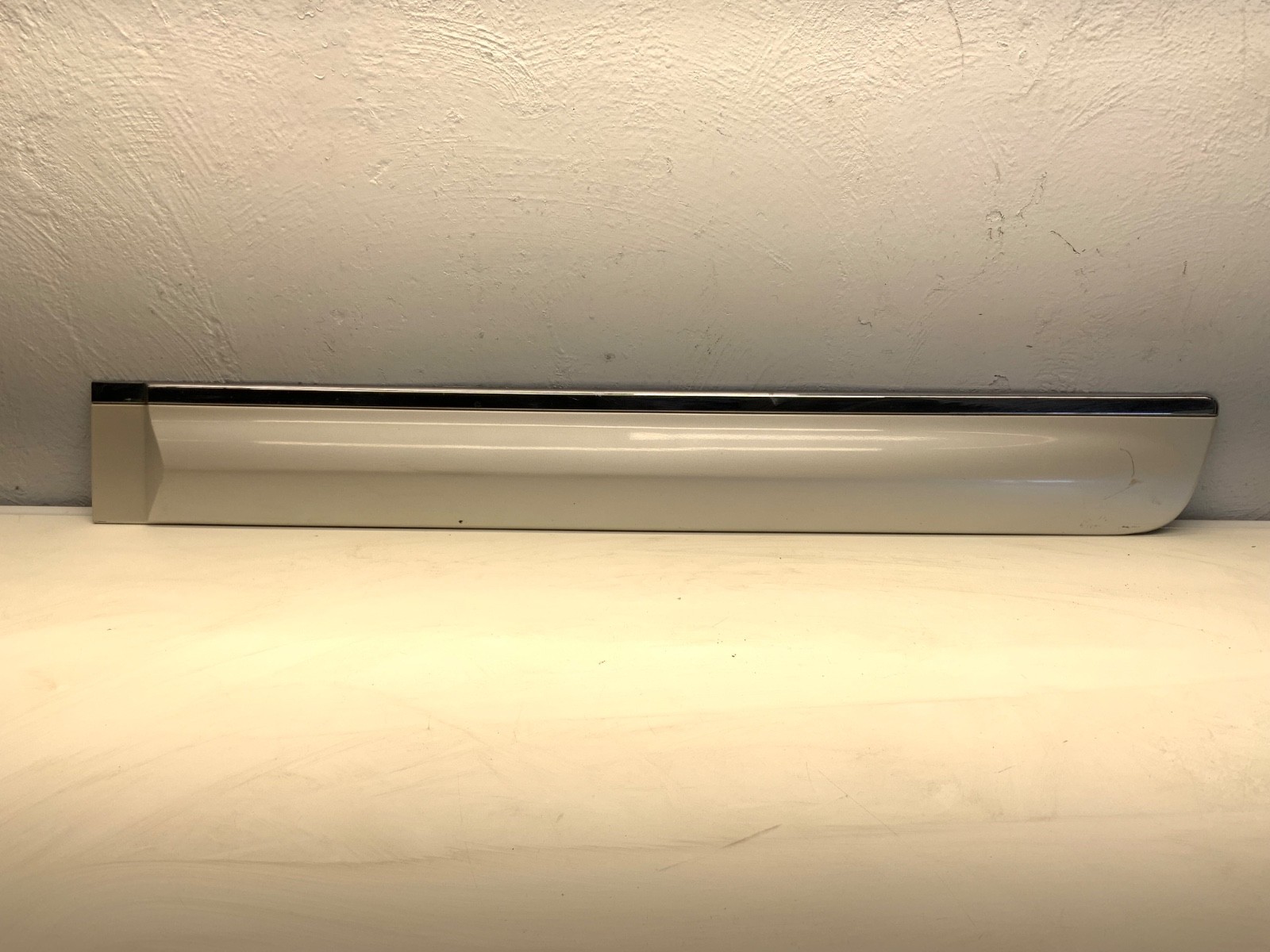 OEM 2007-2013 GMC SIERRA DENALI YUKON XL* DRIVER LEFT REAR DOOR TRIM MOLDING