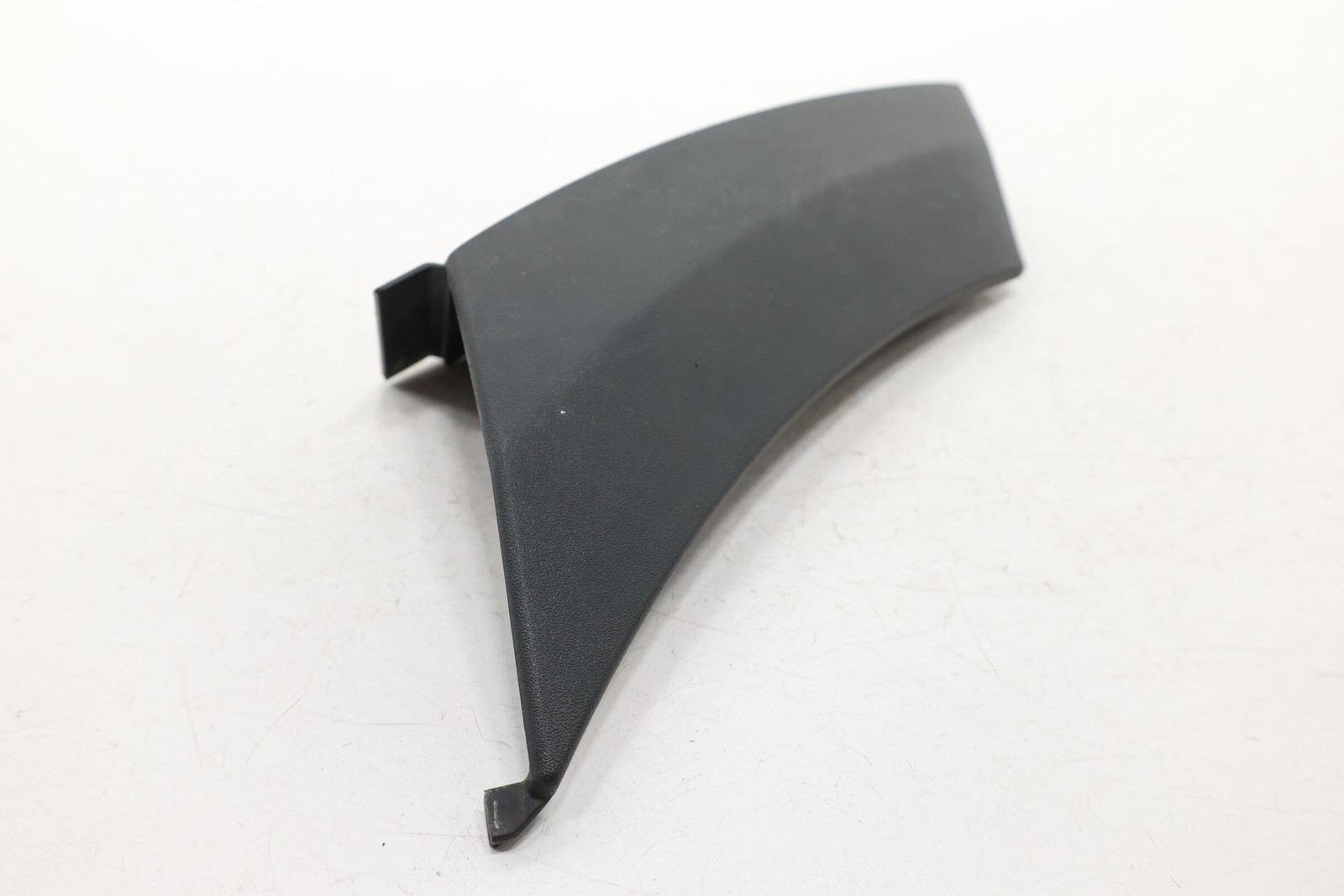 2019 – 2026 MERCEDES SPRINTER 2500 W907 FRONT LEFT SIDE FENDER LOWER MOLDING OEM