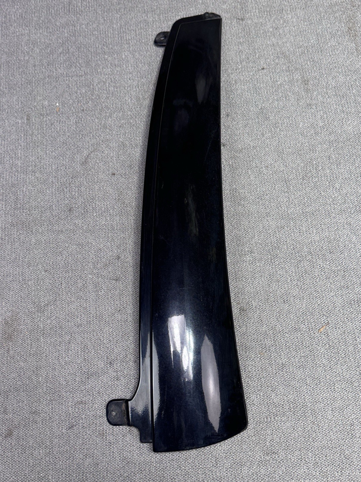 2002-2009 Envoy Rear Hatch Glass Trim Molding Black D Pillar Right Side OEM