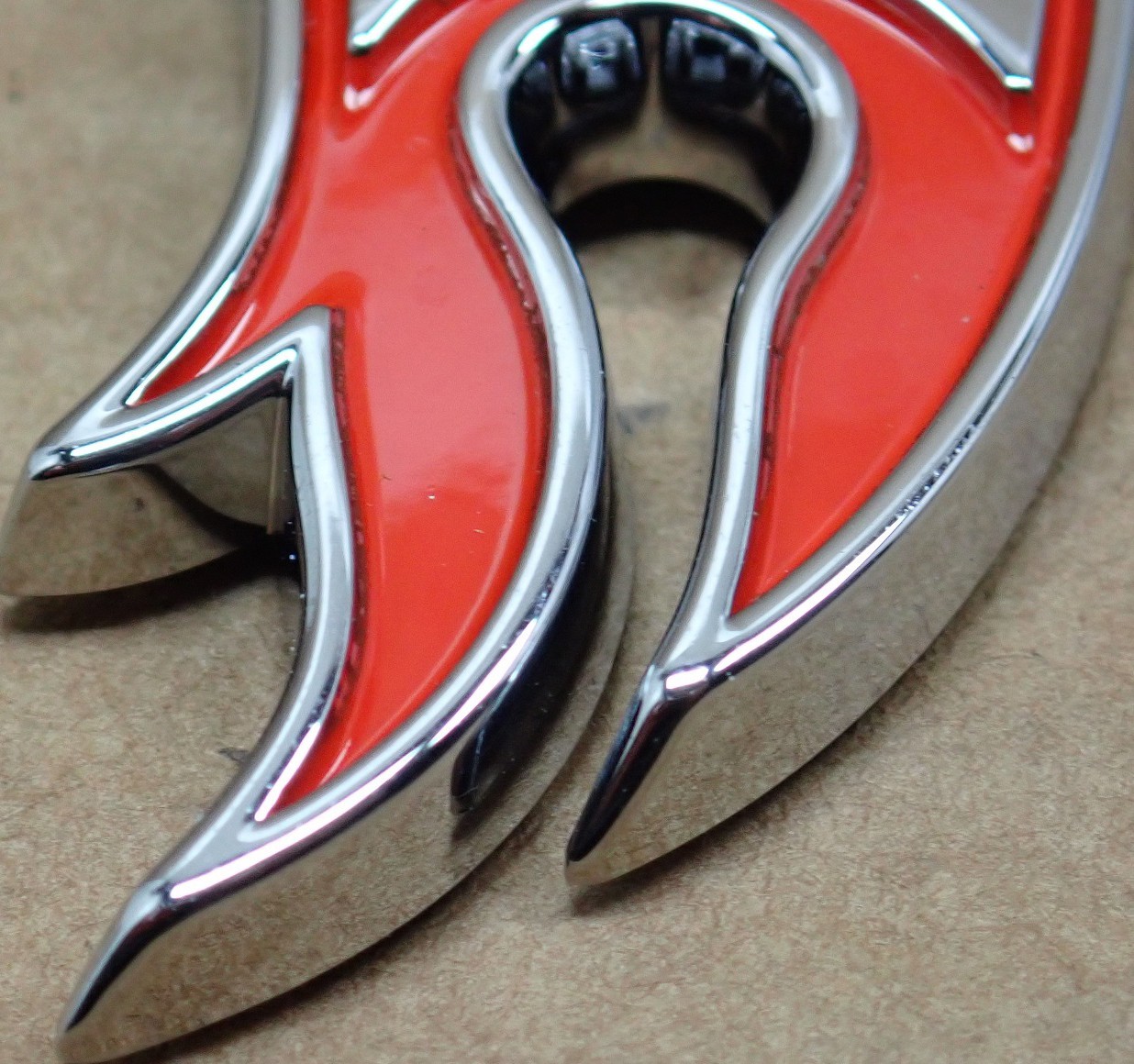 2013 Chevrolet Camaro HOT WHEELS Rear Trunk Emblem GM Part 22937305 OEM Factory