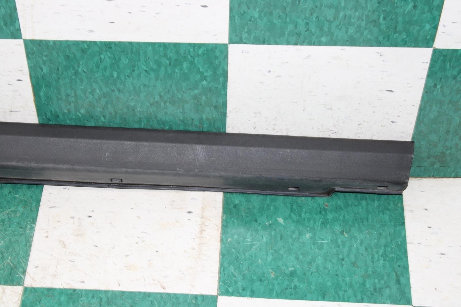 16-20 Sorento Black Passenger Right RH Side Skirt Rocker Molding Trim Unit OEM