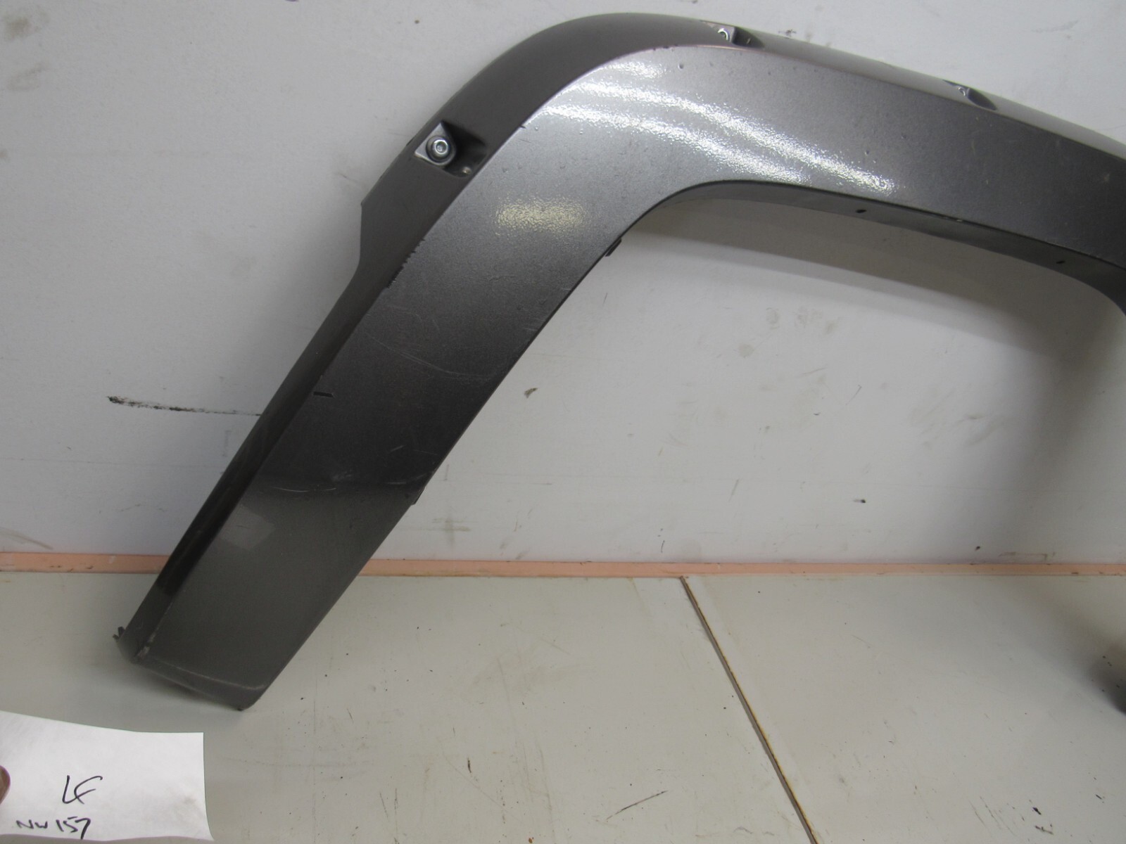 Fender Flare COMMANDER 2006 2010 Left Driver Front Wheel Opening Applique Trim