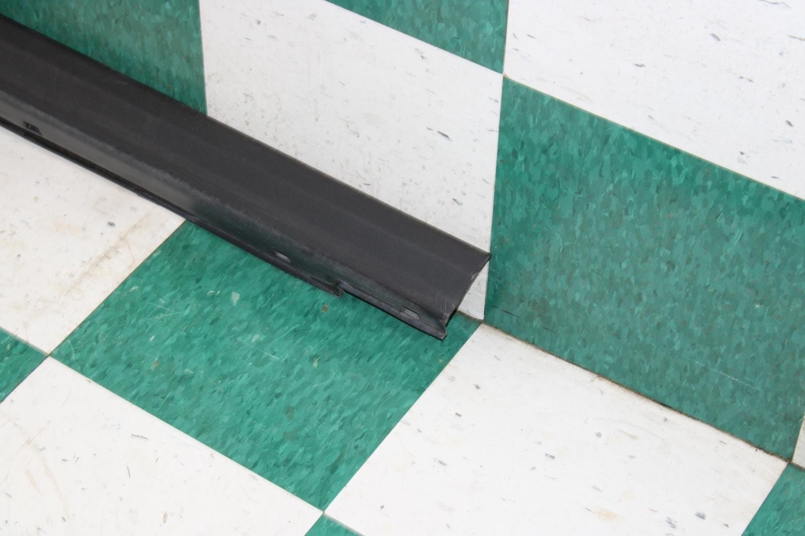 16-20 Sorento Black Passenger Right RH Side Skirt Rocker Molding Trim Unit OEM