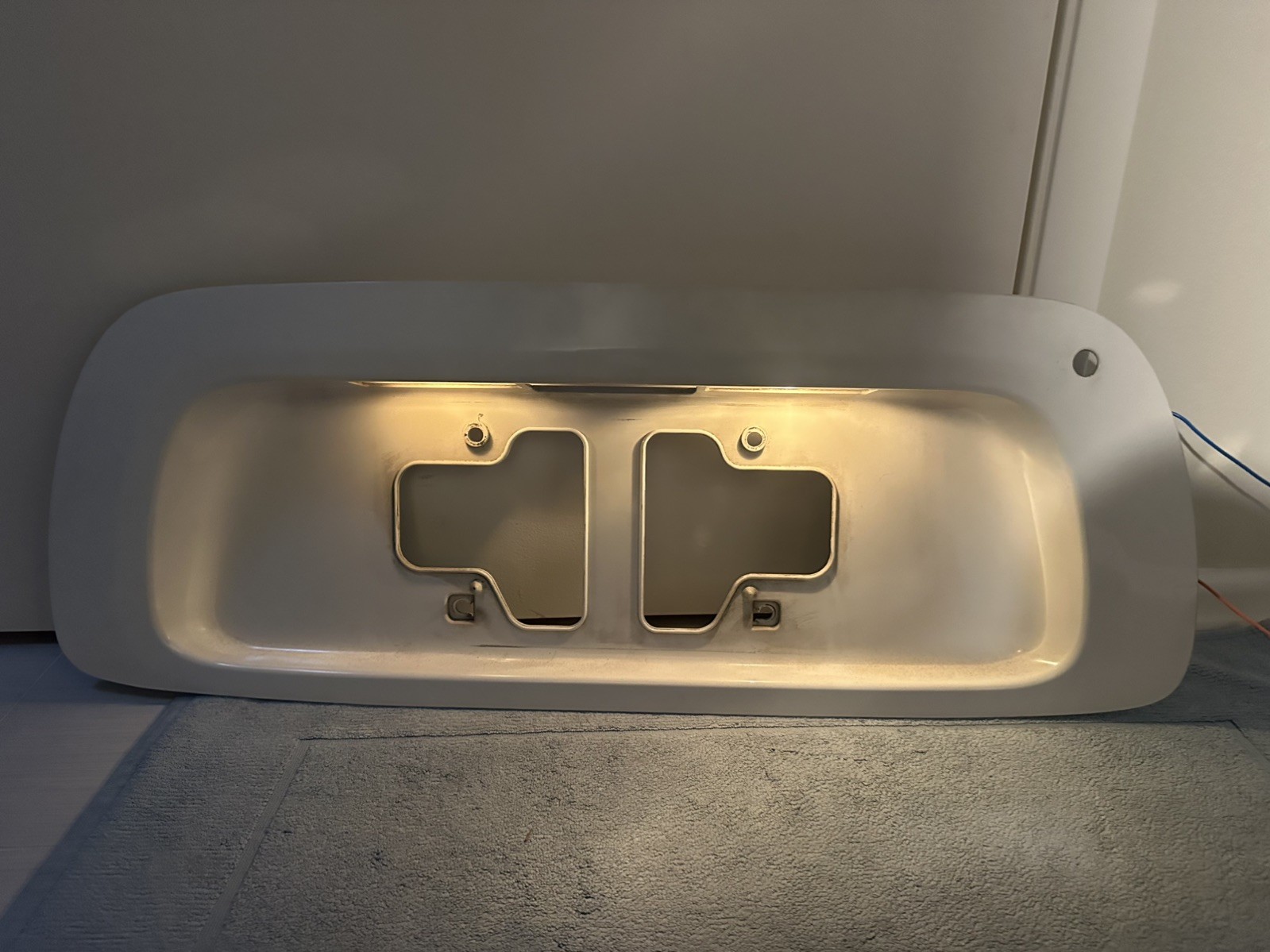 2001 – 2007 Toyota Sequoia Rear Lift Gate Hatch License Plate Trim White OEM