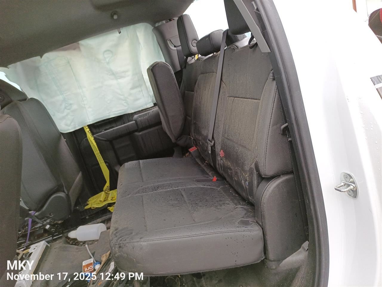 RIGHT QUARTER MOULDING OEM 2020 CHEVROLET SILVRDO25