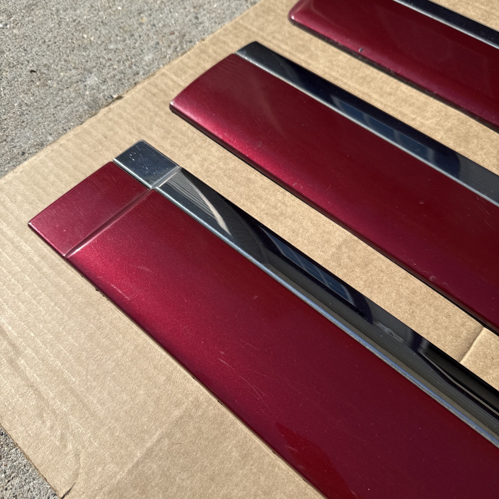 07-14 Tahoe Suburban Door Molding Trim Set Complete Front Rear 4 Pieces Red OEM