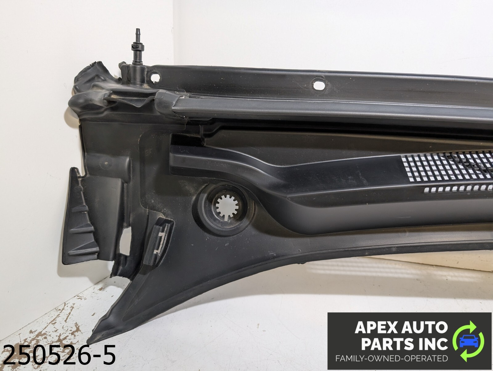 OEM 2019-2025 Chevrolet Malibu FRONT WINDSHIELD WIPER COWL PANEL COVER GRILLE