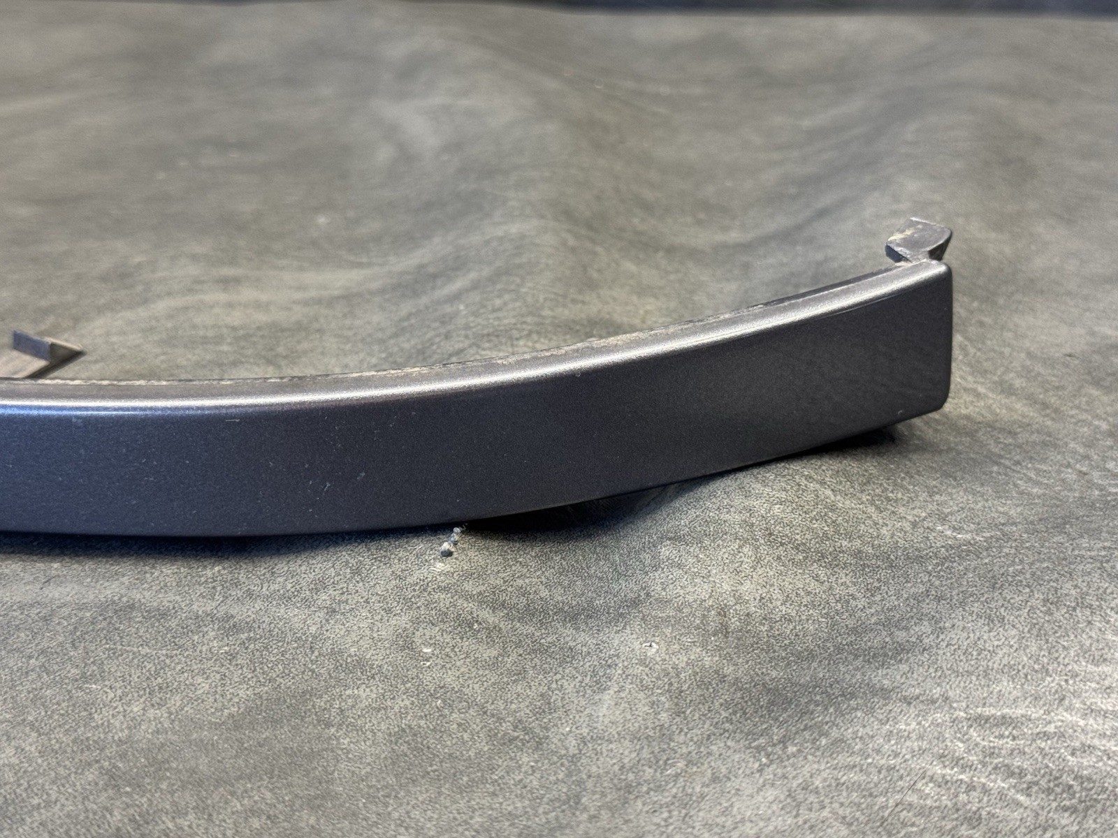 99-01 BMW E46 323ci 325ci 330ci Front Left Head Light Moulding Trim OEM