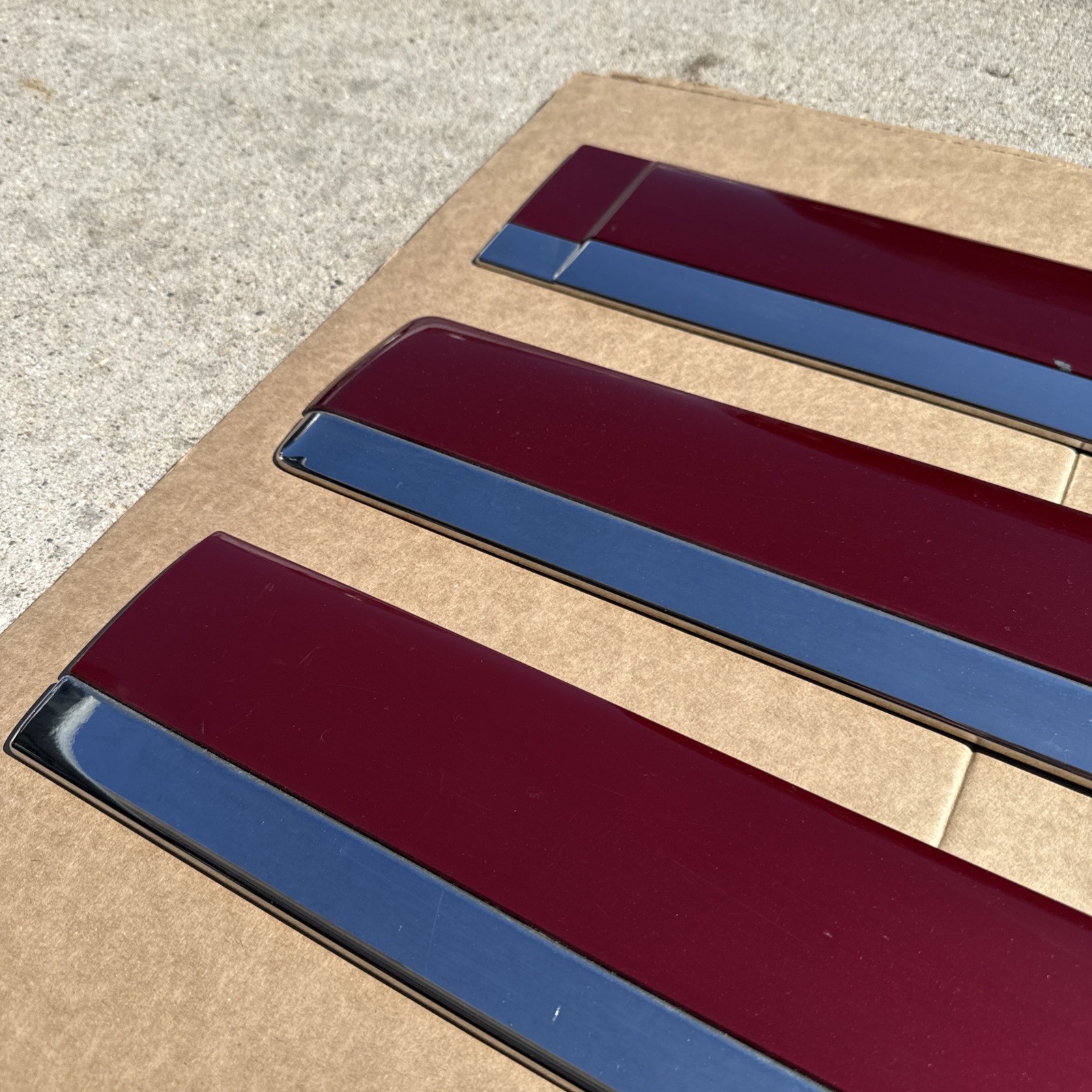 07-14 Tahoe Suburban Door Molding Trim Set Complete Front Rear 4 Pieces Red OEM