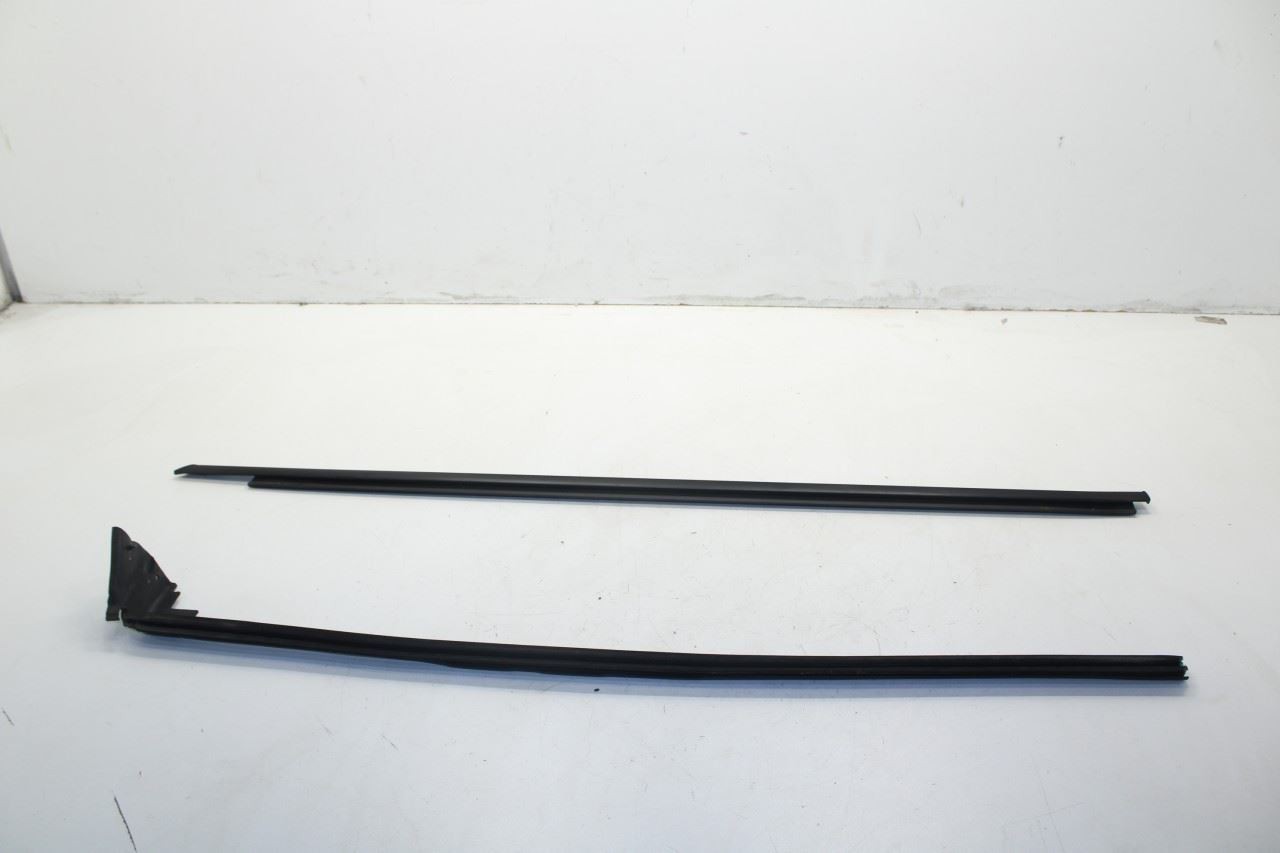 2008-2014 Dodge Challenger Front Left Door Belt Weatherstrip Pair 55399123AF OEM