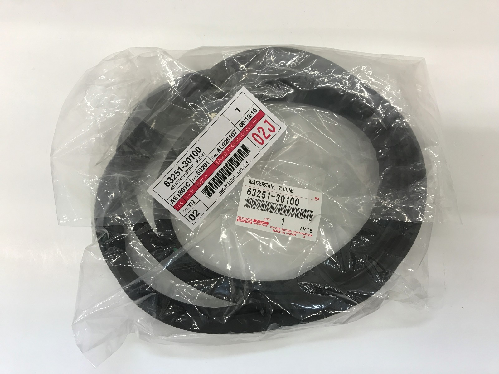 LEXUS OEM FACTORY SUNROOF WEATHERSTRIP 2006-2007 GS430