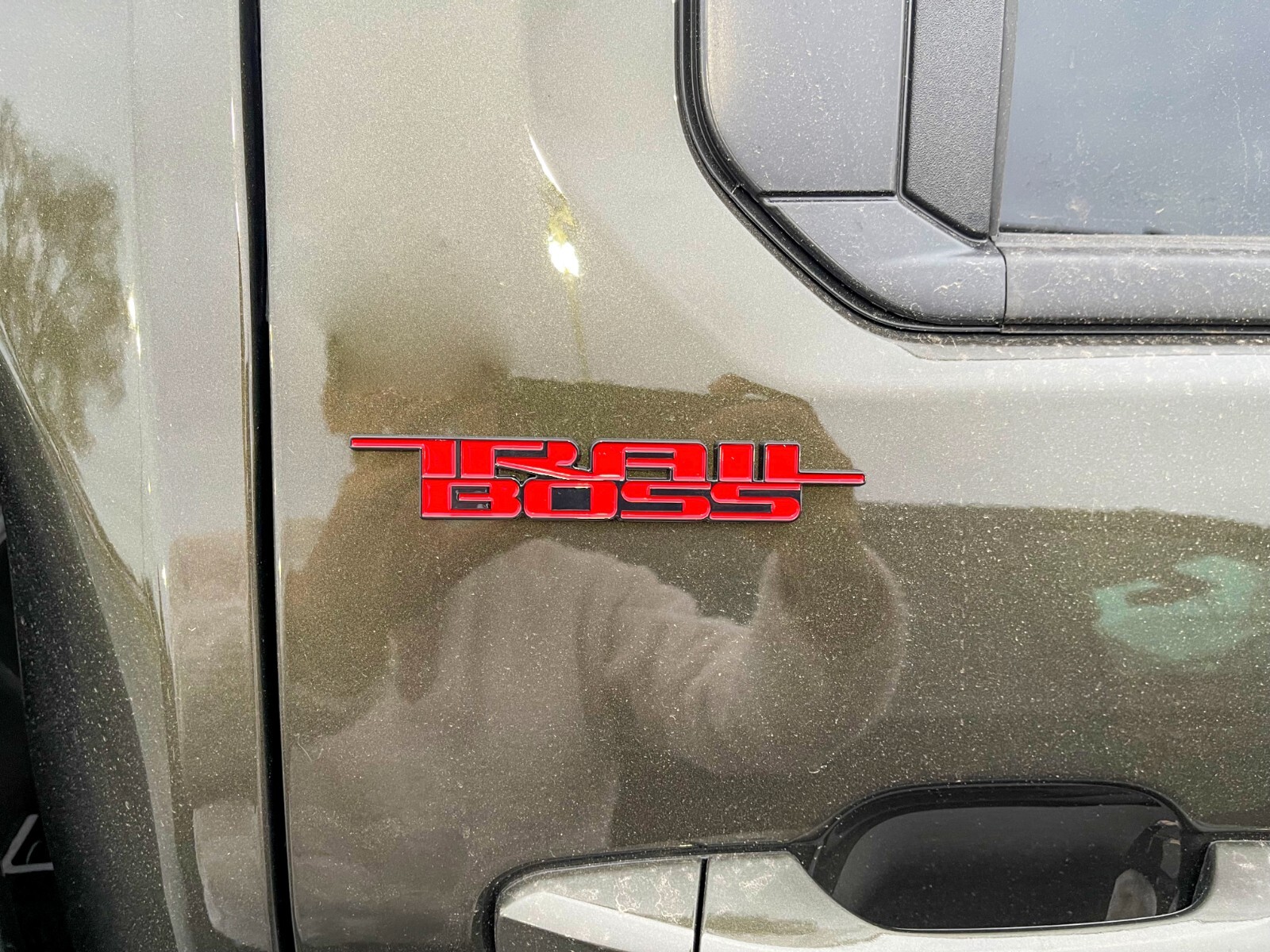 2019-2024 for Chevrolet Silverado 1500 Trail boss Grille Bed Emblem Red x1