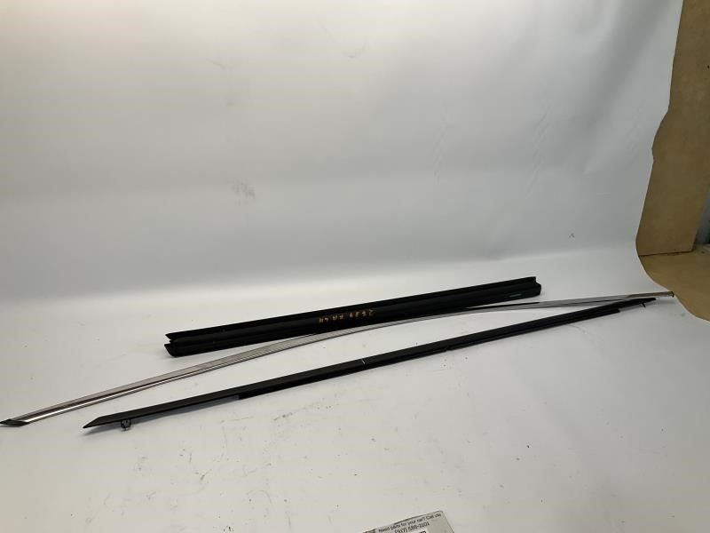 19 20 21 Mazda 3 Sedan 2.5 FWD Exterior Front Left Door Side Moulding Set Of 3 B