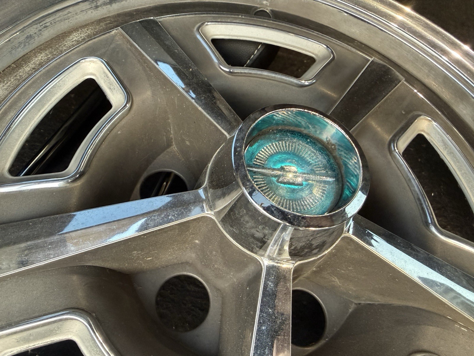 1967 1968 Ford Thunderbird Galaxie 15” Hubcaps Set