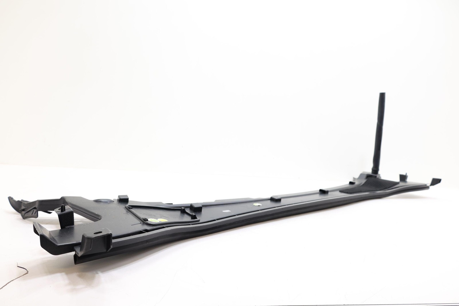 2023-2026 VINFAST VF 8 FRONT WINDSHIELD WIPER COWL GRILLE PANEL OEM BEX30013017