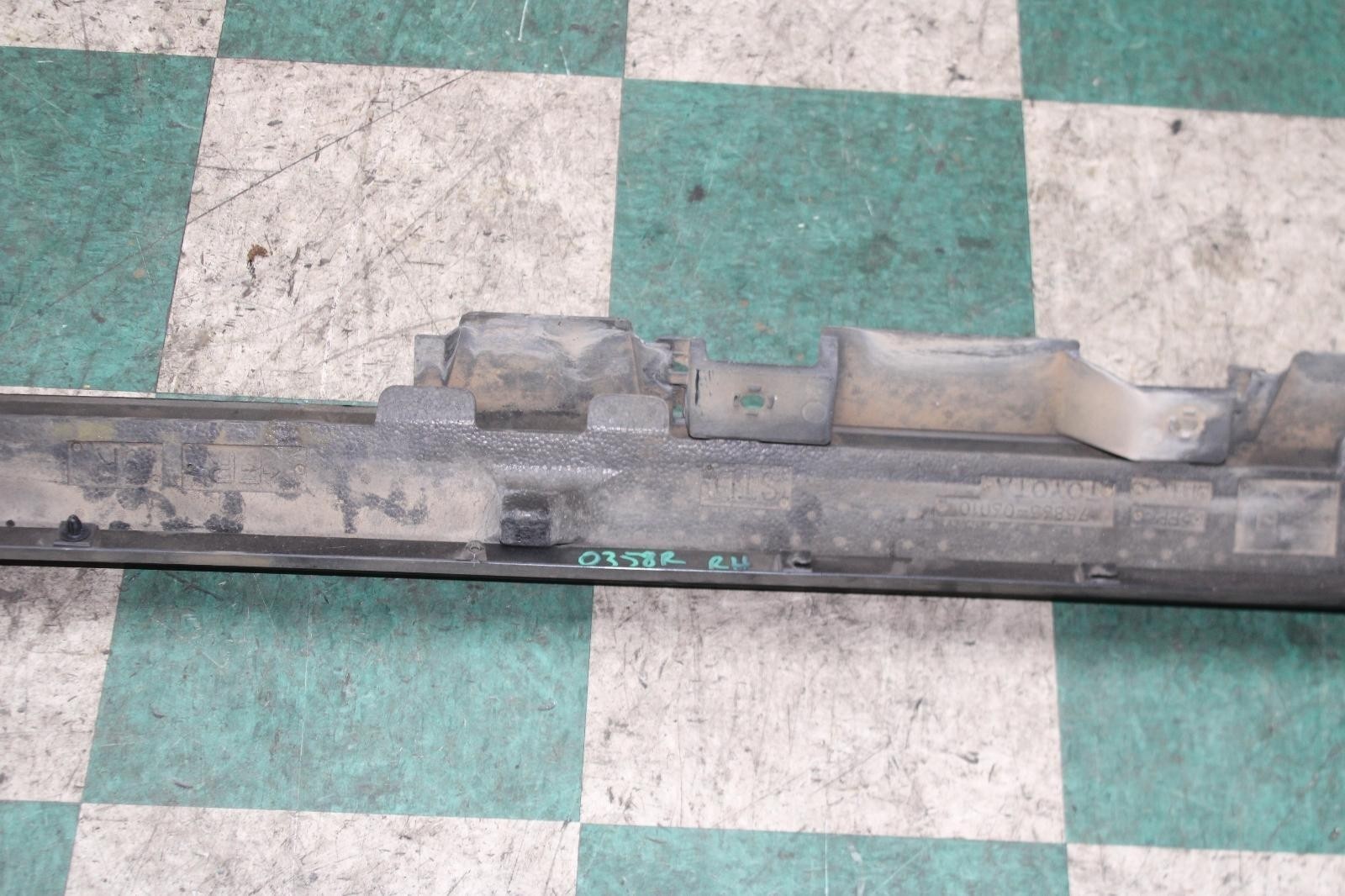 12-14 Camry Black Passenger Right RH Rocker Molding Side Skirt Unit Factory OEM
