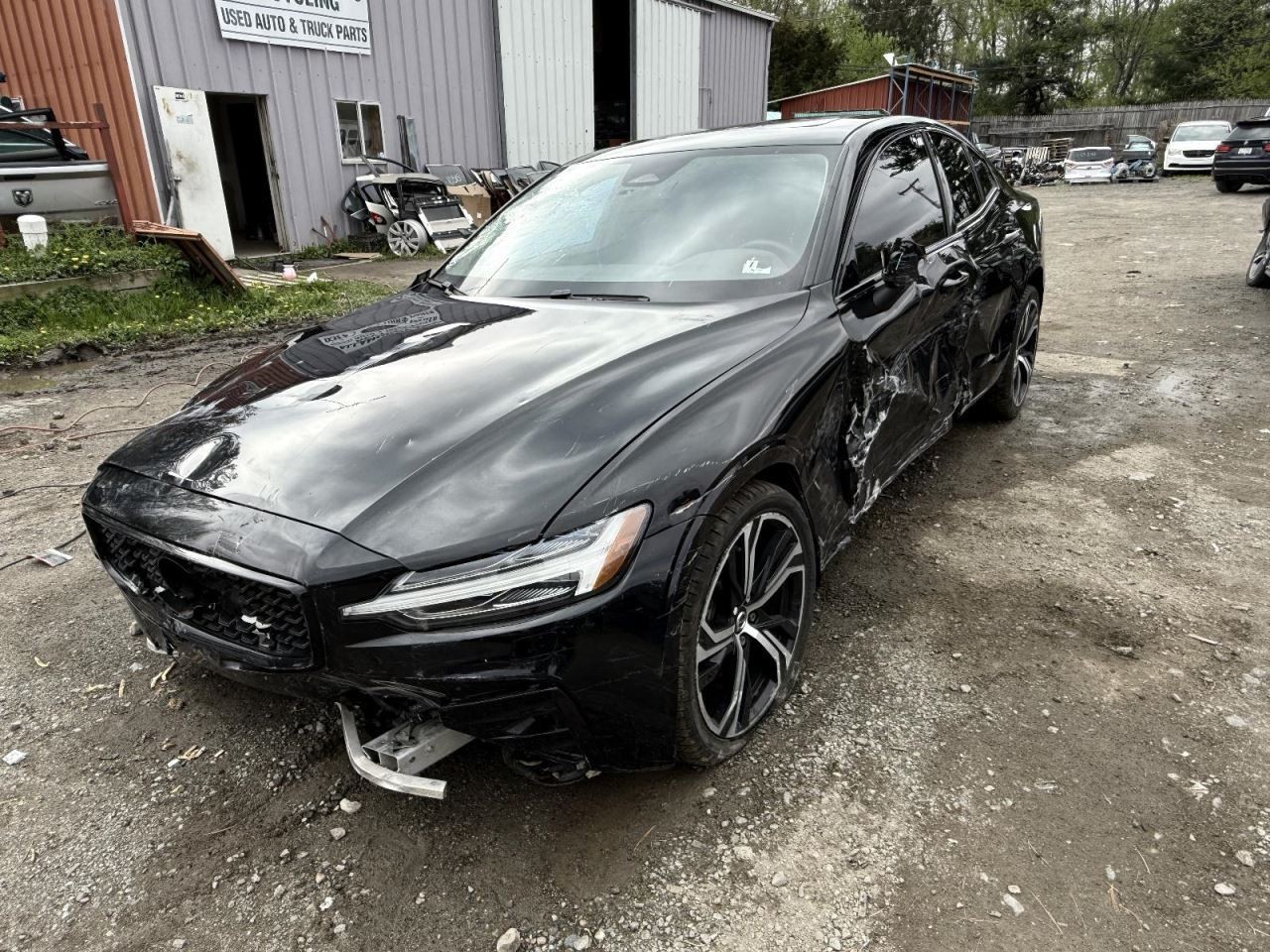 2019-2023 Volvo S60 Right Passenger Side Rocker With Post Black