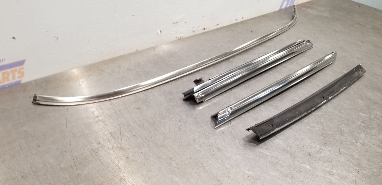82 CHEVY CORVETTE C3 EXTERIOR WINDSHIELD CHROME TRIM SET