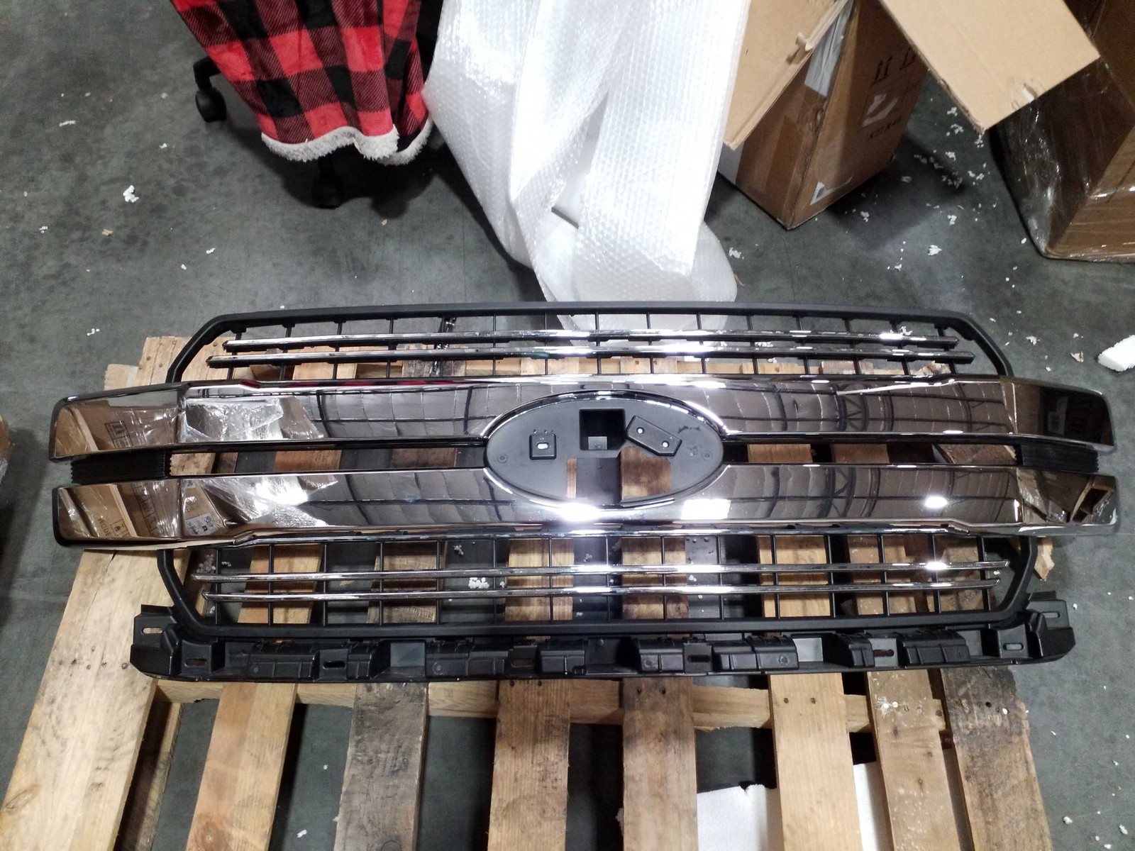 Used Lariat Style Front Bumper Grille For 2018-2020 Ford F-150 F150 Chrome Trim