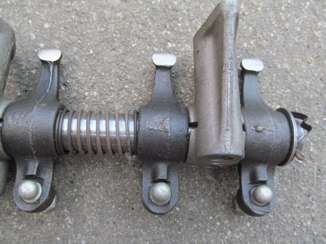 1952 1953 1954 1955 1956 57 58 59 Ford 215 & 223 6 cylinder rocker arm assembly