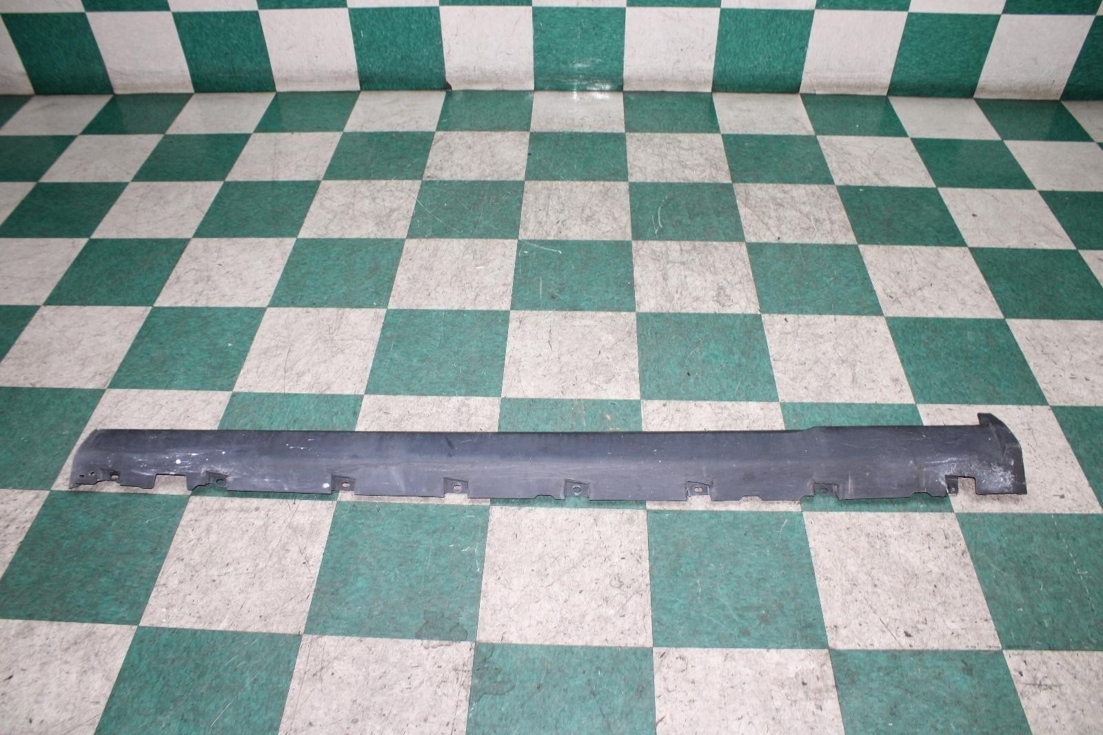 ⚠️DMG⚠️ 10-14 Mustang Black Passenger Right RH Rocker Molding Side Skirt Panel