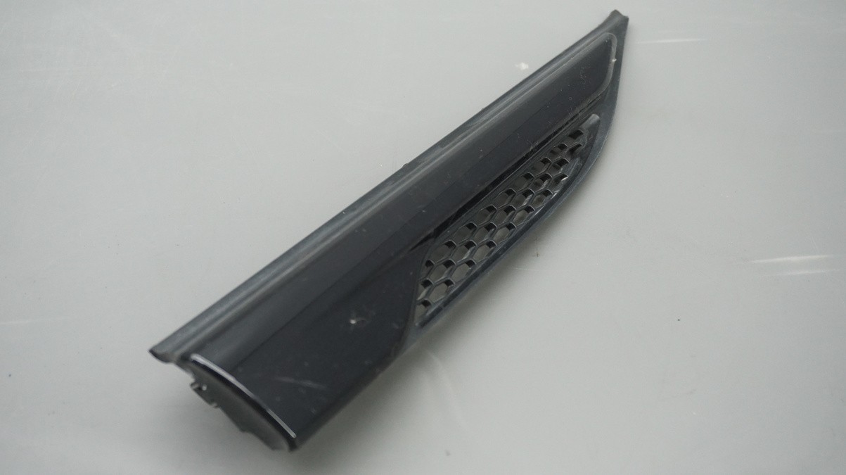 2012-2019 Land Range Rover Evoque Front Right Fender Air Vent Grille Molding OEM