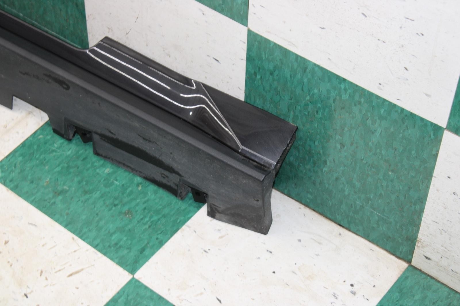 24-25 Mustang Starlight Gray Passenger Right RH Rocker Molding Side Skirt Panel