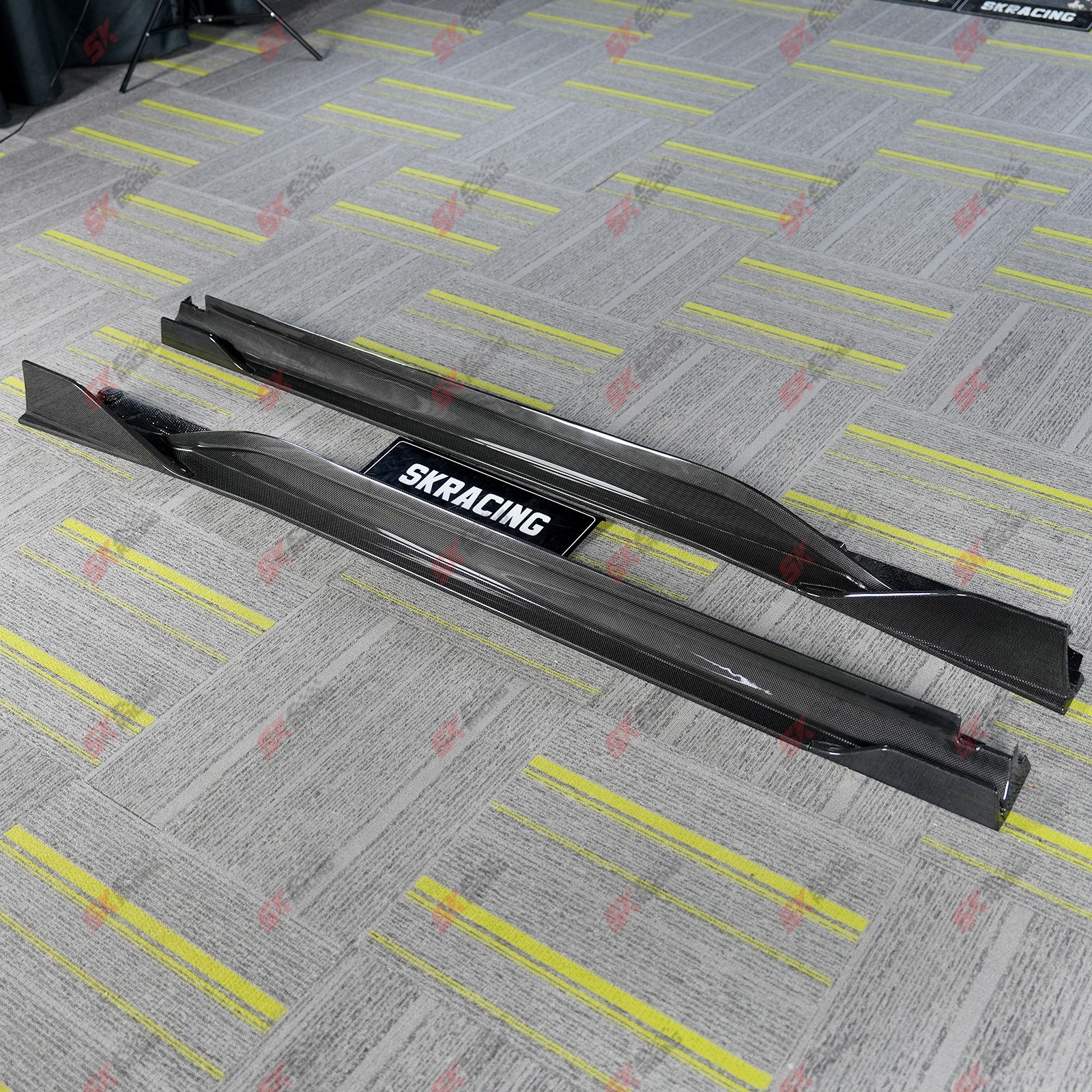 Plain/Twill Weave Carbon Fiber Side Skirts Lip Spoiler Fits Ferrari SF90 2020-24