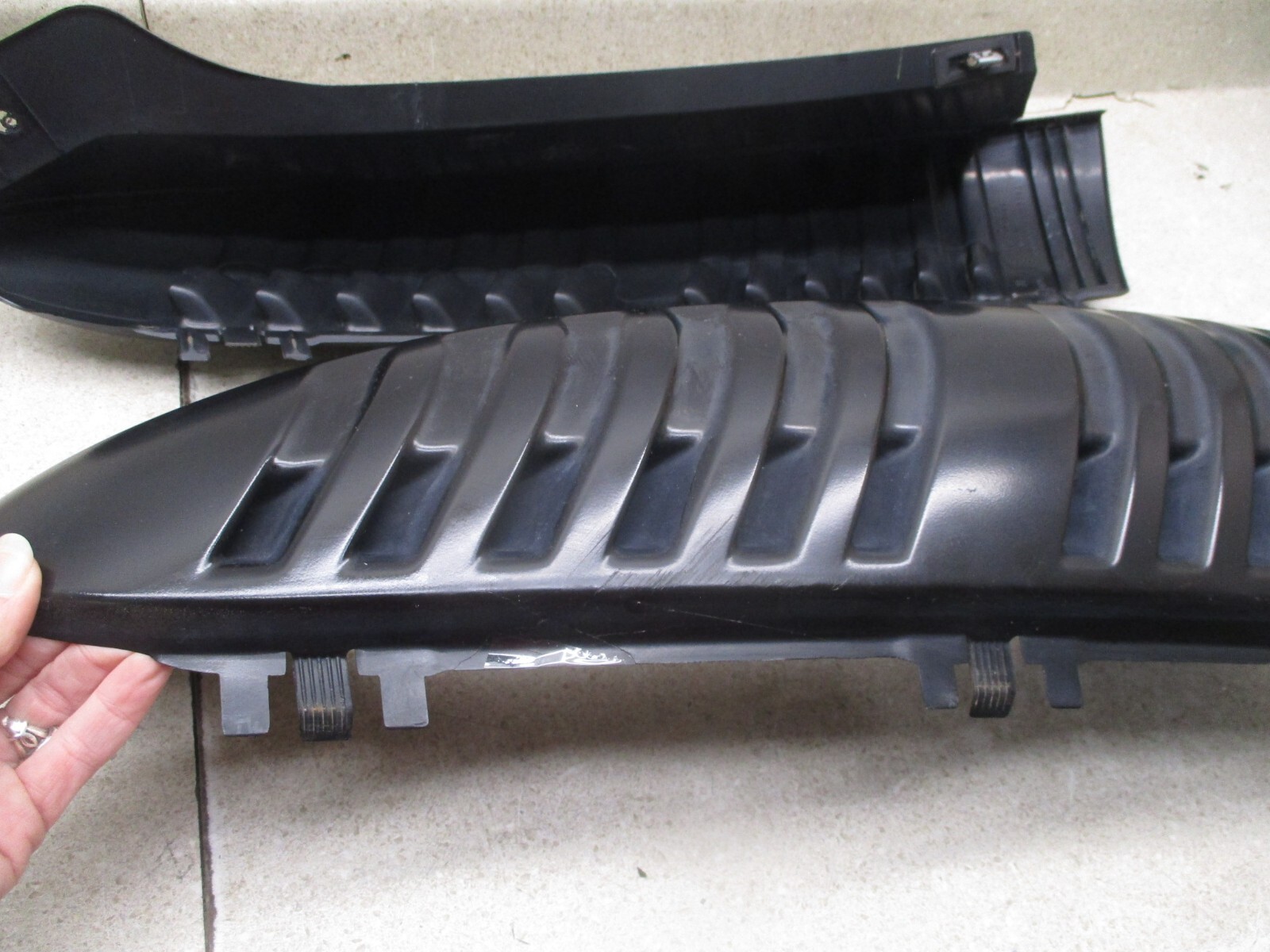 00 to 06 Suburban Rear Left & Right Applique D Pillars Extension Moldings OEM