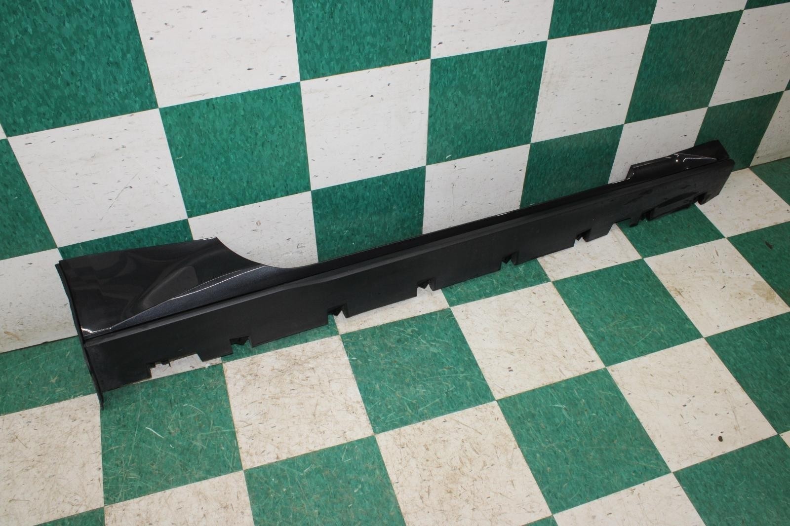 24-25 Mustang Starlight Gray Passenger Right RH Rocker Molding Side Skirt Panel
