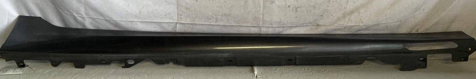 19-25 BMW 330I xDRIVE M440i G20 FRONT RIGHT SKIRT ROCKER PANEL MOLDING # 110303