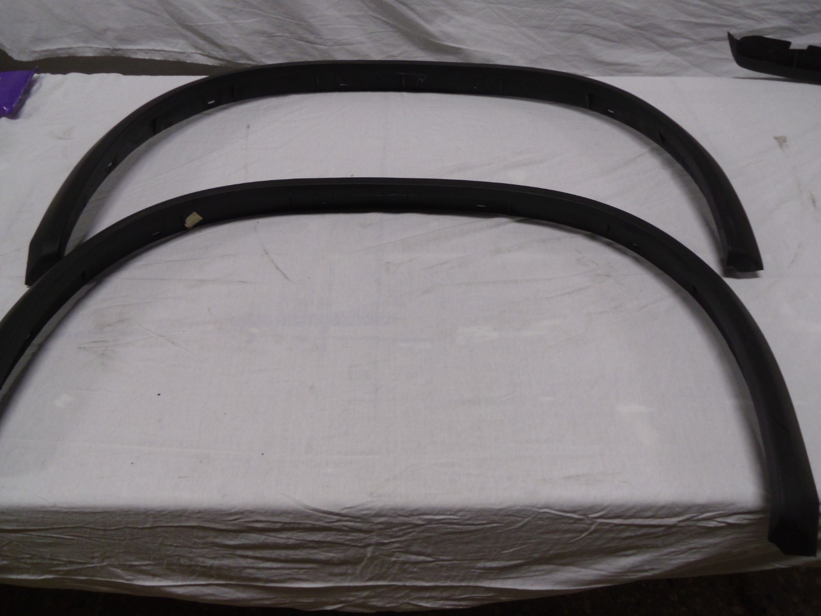 OEM GM Black Wheel Well Trim 15592701 15592702 S10 S15 Sonoma Blazer 82-94 A1