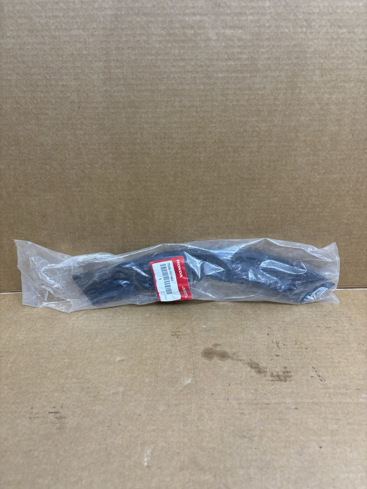 Genuine OEM 2016-2021 Honda Pilot 75395-TG7-A01 Driver Rear Wheel Arch Garnish