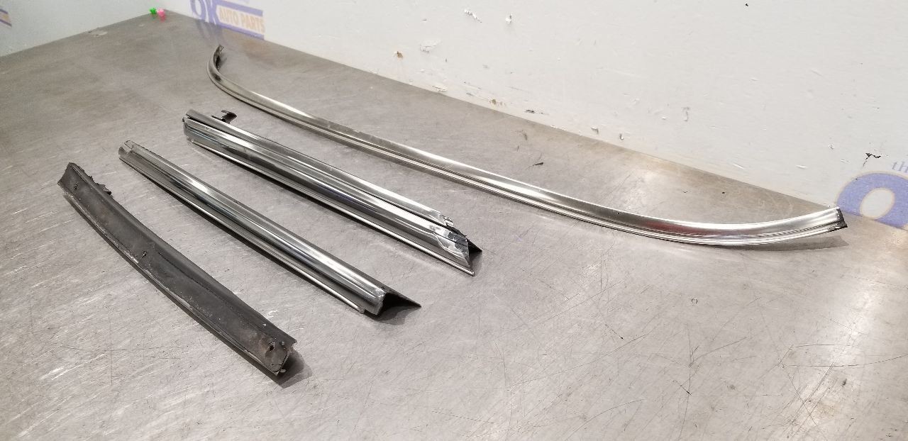 82 CHEVY CORVETTE C3 EXTERIOR WINDSHIELD CHROME TRIM SET