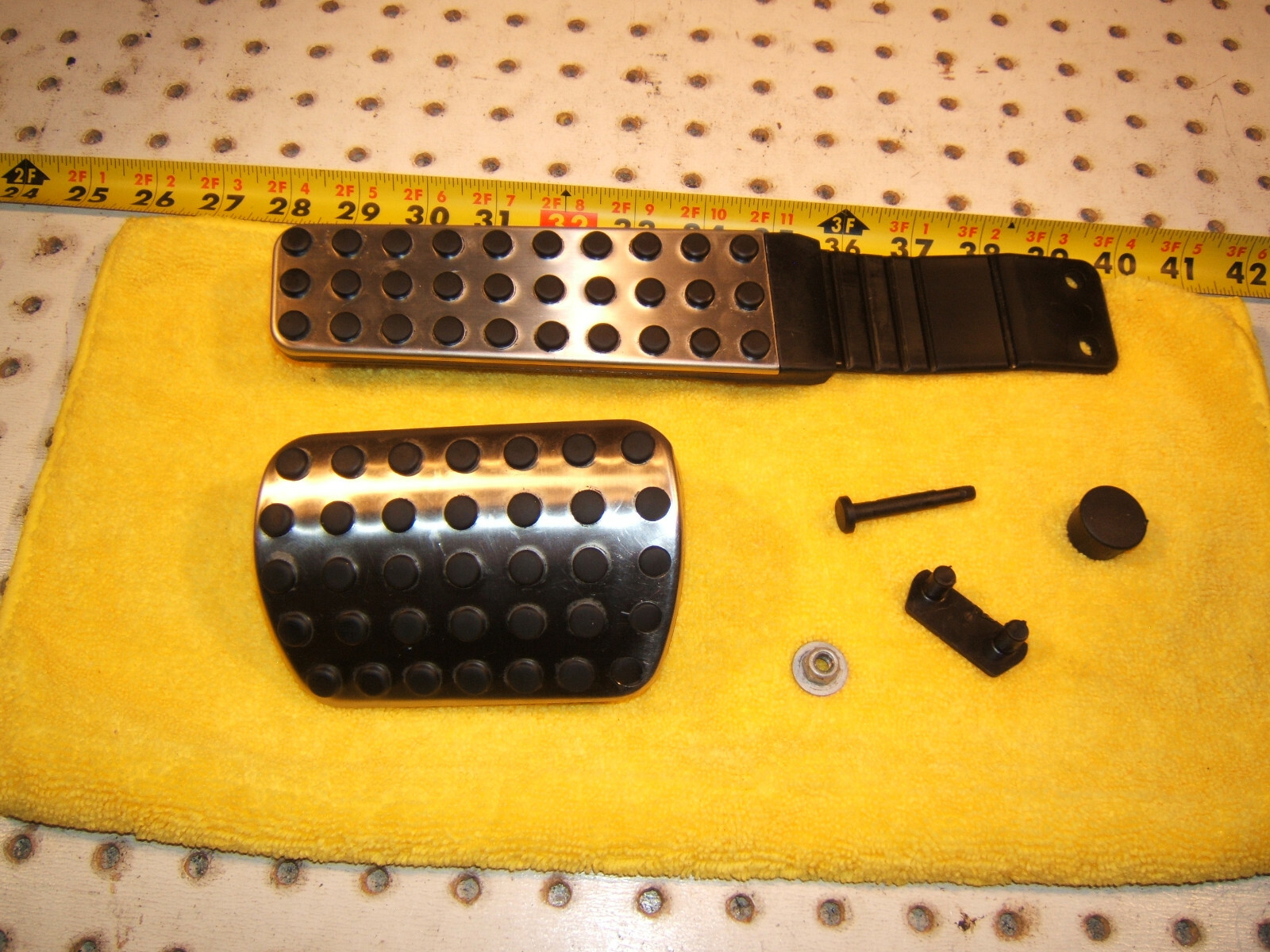 Mercedes 2006-11 R171 SLK 55 AMG AUTOMATIC Metal BLACK Genuine 1 set of 2 Pedals