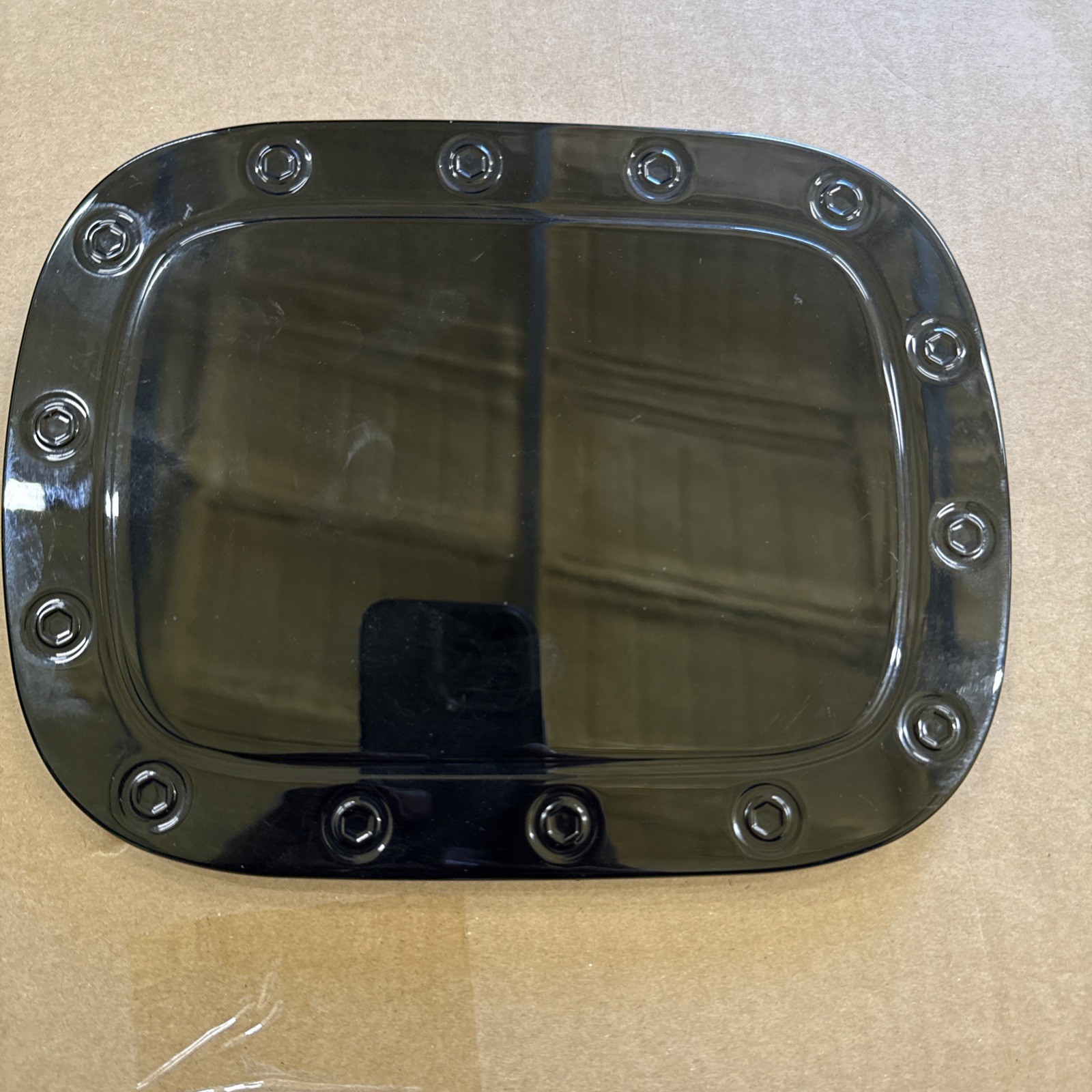 For 2019-2025 Ram 1500 CREW Cab(W/5’7″ BED) GLOSS BLACK Gas Door REPLACEMENT