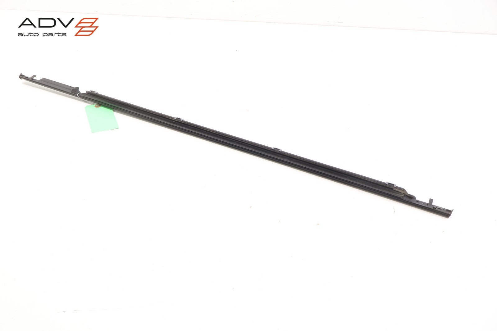 2025 KIA SORENTO REAR RIGHT PASSENGER SIDE DOOR WINDOW BELT MOLDING OEM