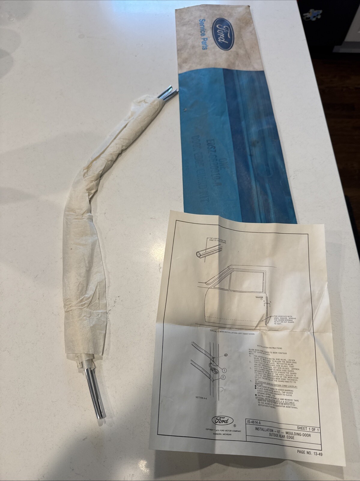 NOS New Ford E0SZ-6620910-A 1980 81 82 Thunderbird Door Edge Guards 2 Door OEM
