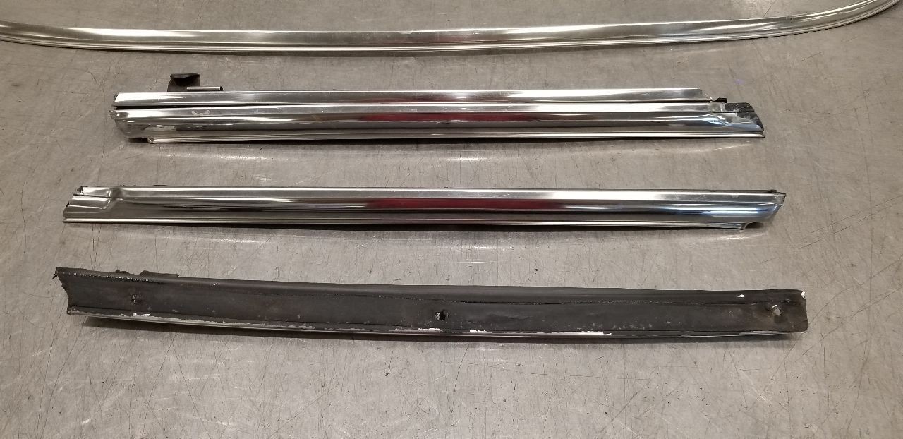 82 CHEVY CORVETTE C3 EXTERIOR WINDSHIELD CHROME TRIM SET