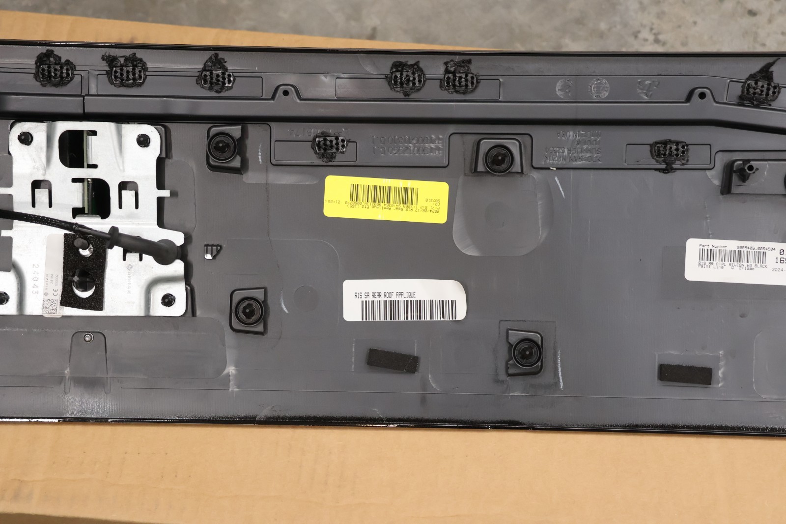 2022-2025 Rivian R1S OEM Rear Overhead Shark Fin Roof Antenna Applique Molding