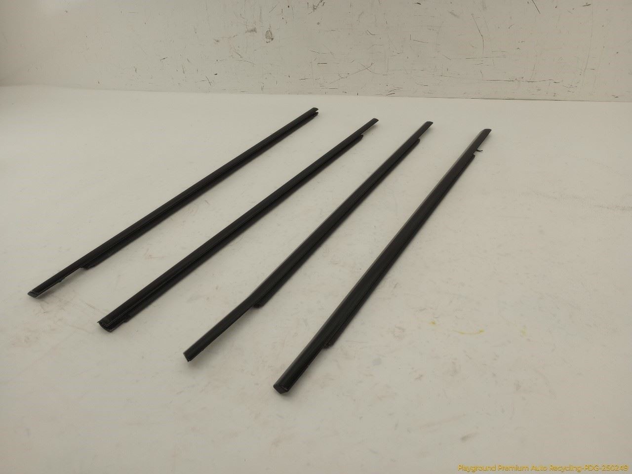 Range Rover Evoque L538 Set Of 4 Window Sweep Trim Molding Fits 2012-2019 12 13