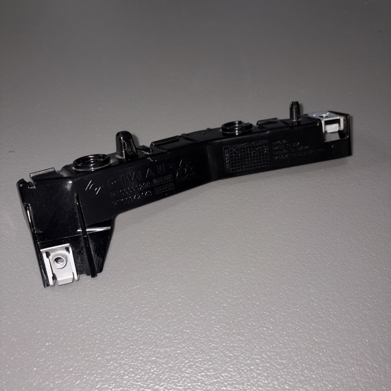 22-25 RIVIAN R1S R1T Front Right Bumper Fascia Bracket (A6 238)