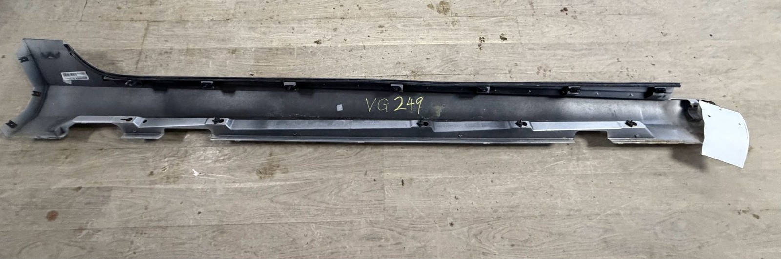 2014-2018 Volvo S60 Left Rocker Moulding