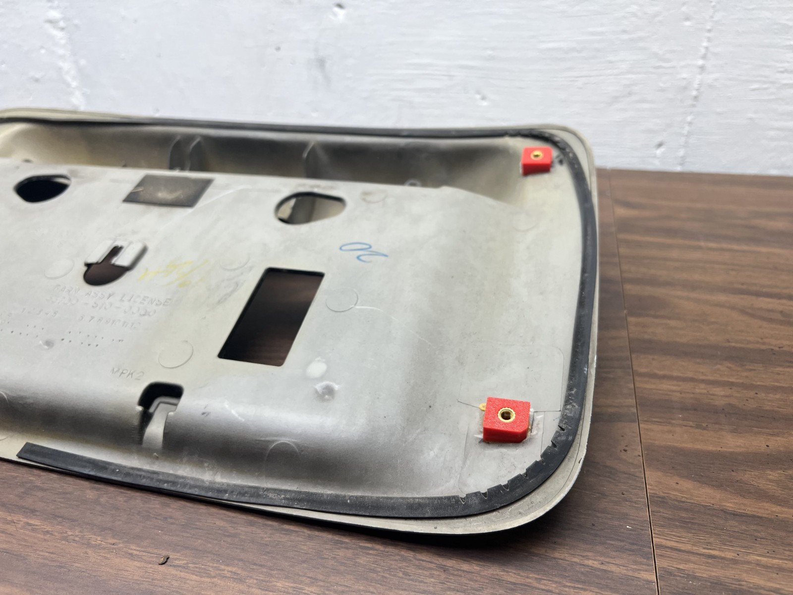 1997-2001 Honda CRV CR-V License Plate Garnish Repair Kit