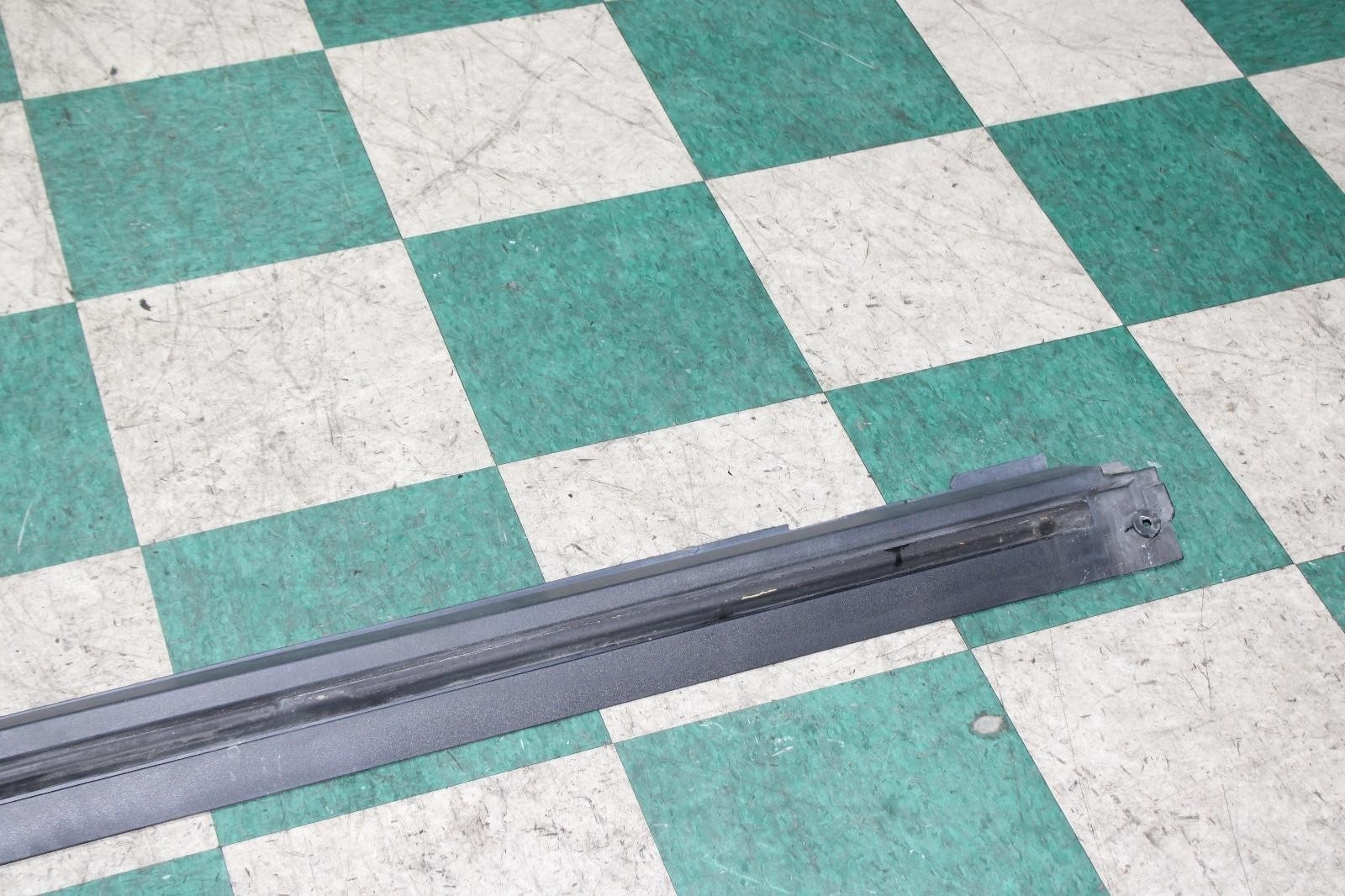 19-23 XT4 Black Passenger Right RH Side Skirt Rocker Molding Unit Factory OEM OE