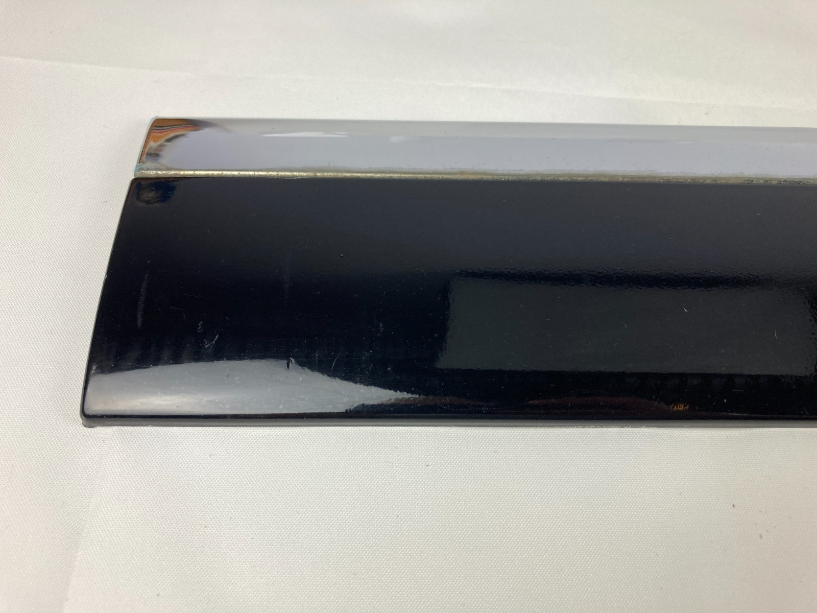 09-14 Suburban Yukon RH Passenger Side Front Door Exterior Molding Black Chrome