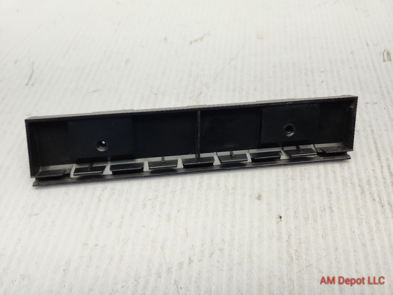 2009 BMW 135i 128i E82 E88 Rear Skirt Bracket Support 51777169979