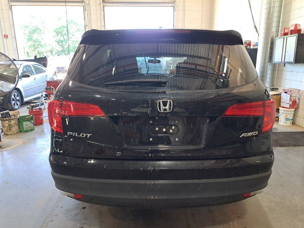 2016 Pilot Fuel Filler Door Sku#4480823