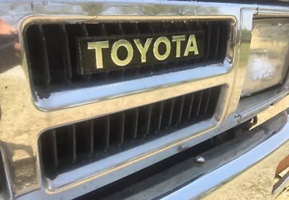 Toyota replacement grill emblem overlay chrome black 84 85 86 pickup 4runner