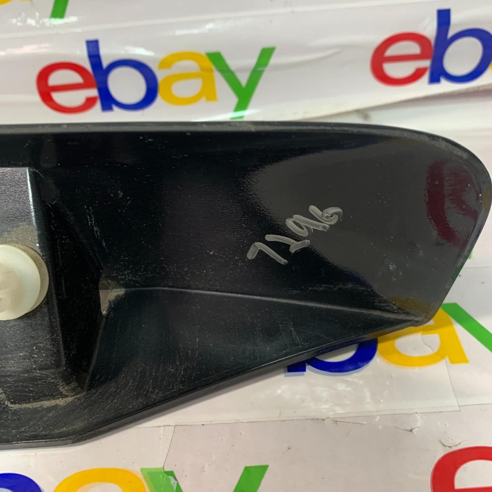 2007 – 2017 Jeep Patriot Compass Rear Liftgate Hatch Trunk Trim Handle PX8 7184